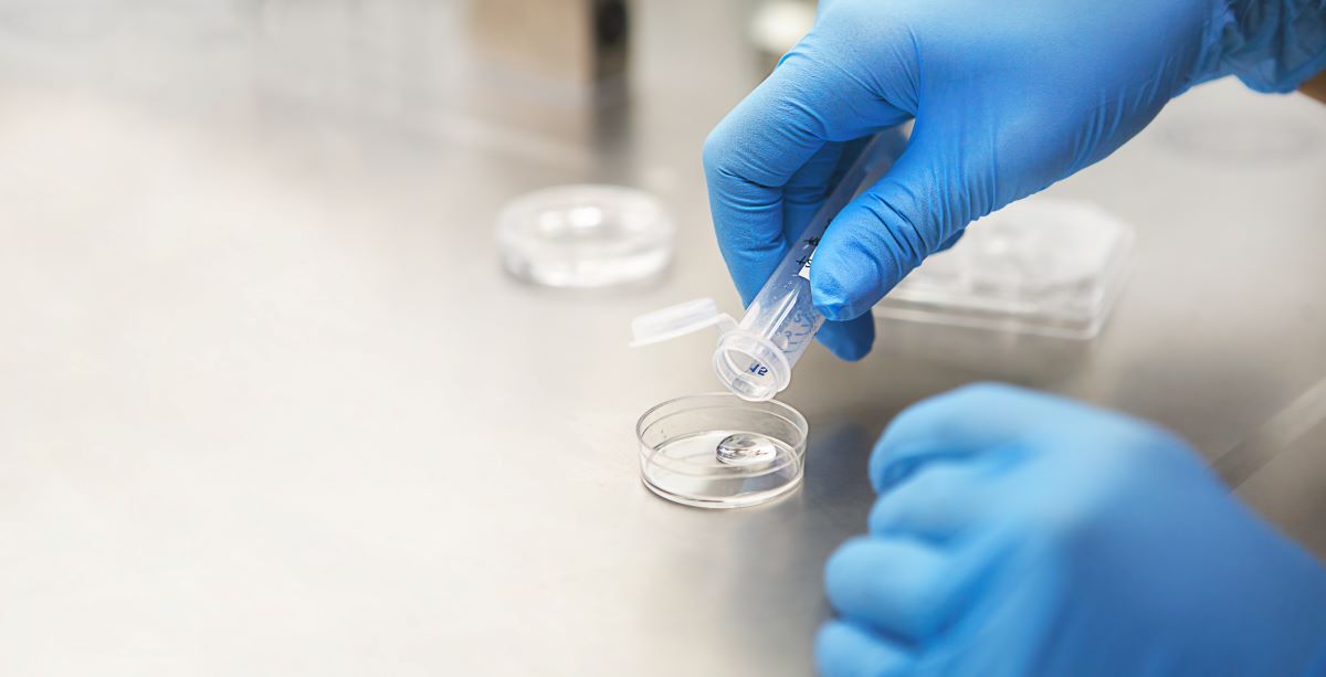 North Houston IVF specialist performing fertility testing procedure in lab