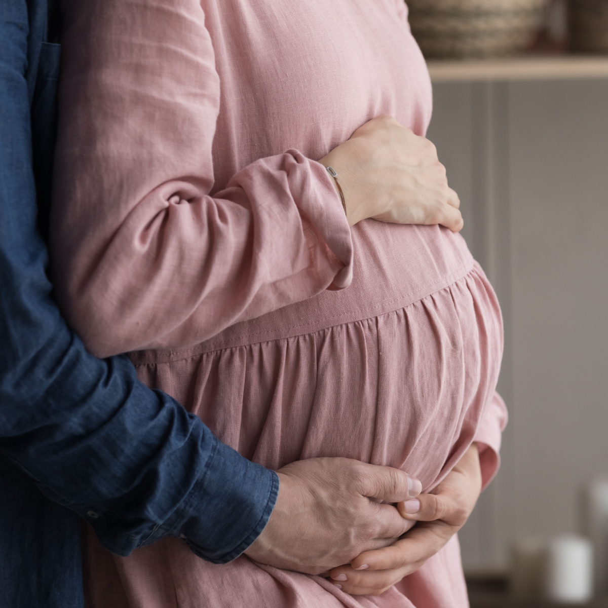 A pregnant couple undergoing IVF